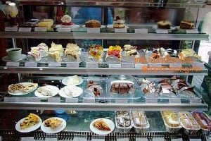 ร้านขนมเค้ก Love at First Bite เชียงใหม่