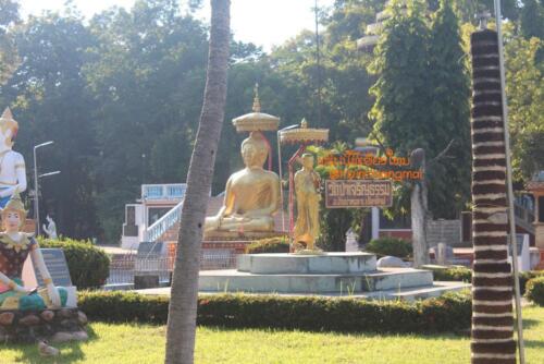 wat-pa-charoen-tham-06